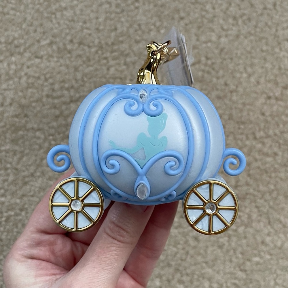 Bath & Body Works Disney Princess Cinderella’s Carriage PocketBac Holder - Picture 7 of 16